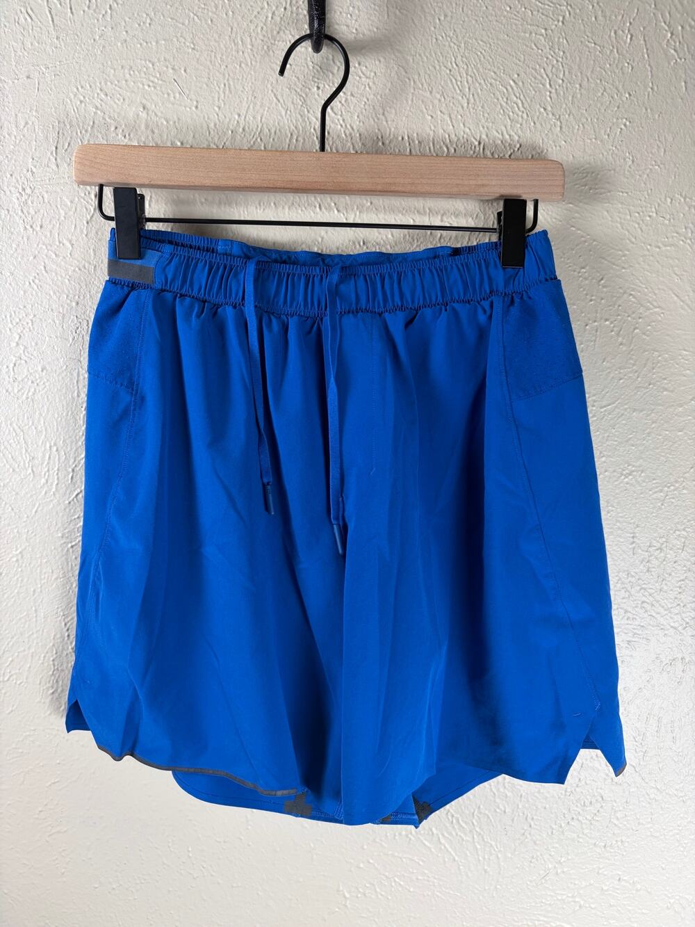 Lululemon Men’s Size Medium Shorts 6" Lined Blue Gym Athletic Workout Running